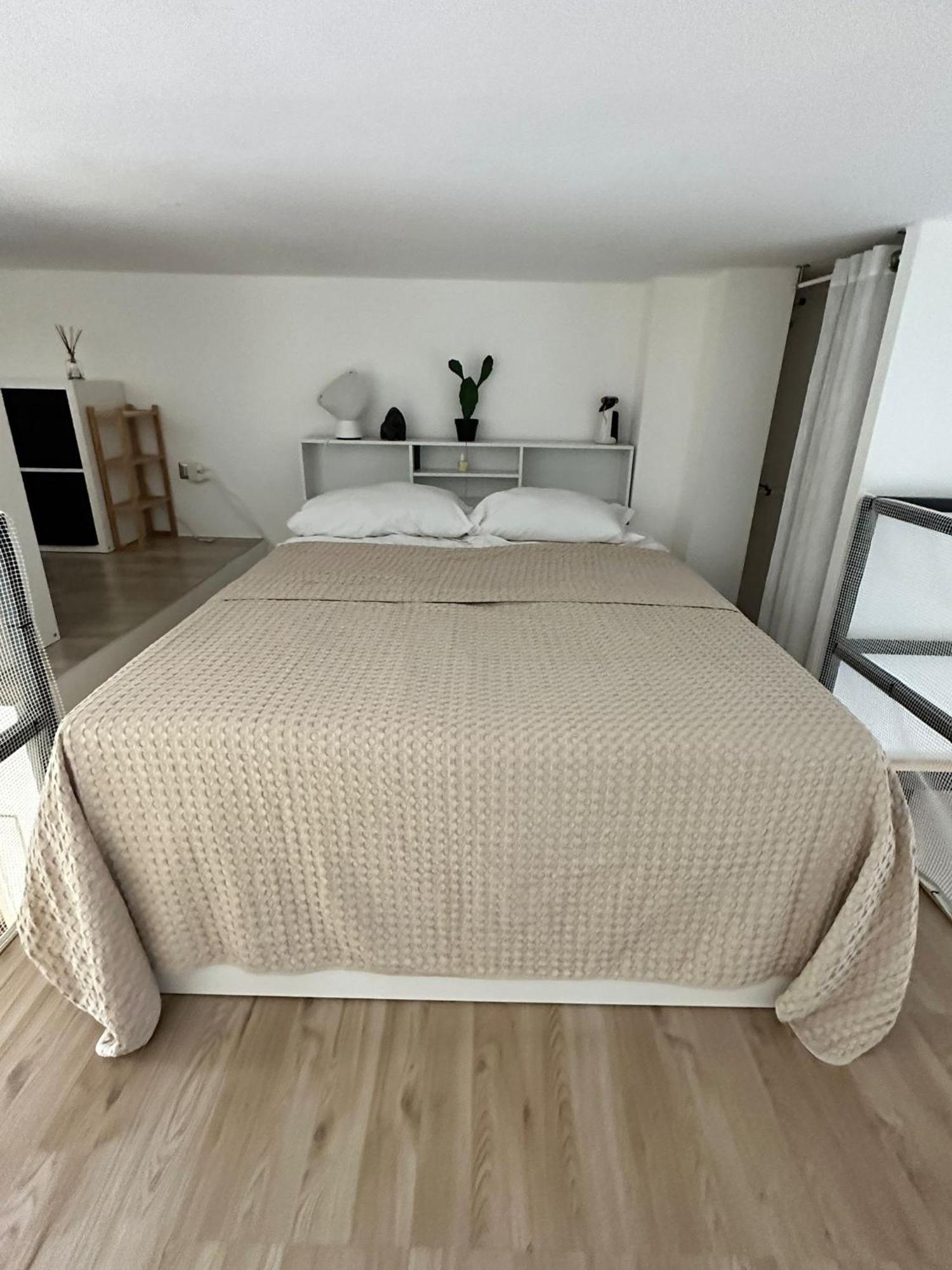 Loft Moderno Con Terrazzo Apartment Milan Luaran gambar